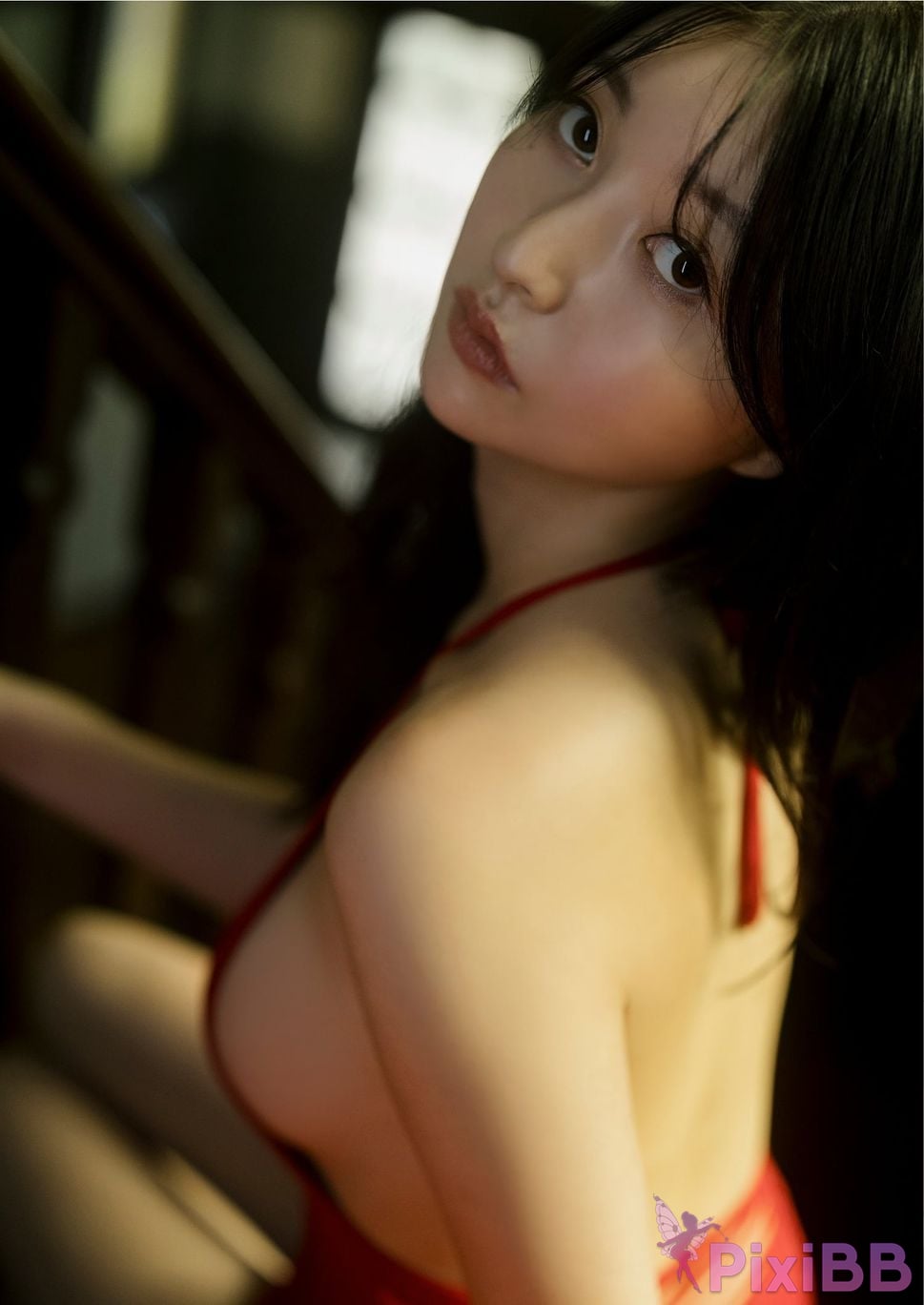 Japanese Idol Moka Hashimoto Moeka Digital only YJ PHOTO BOOK Tomoka SideA looks like hes flirting PixiBB (33)